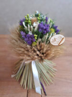 Prírodná s fialovou