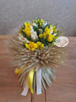 Prírodná so žltou