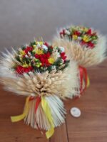 Krémová so žlto  červenou