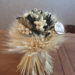 Elegantná krémová s čiernou