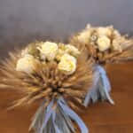 Prírodná  kytica s ružami