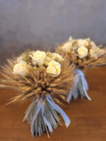 Prírodná  kytica s ružami